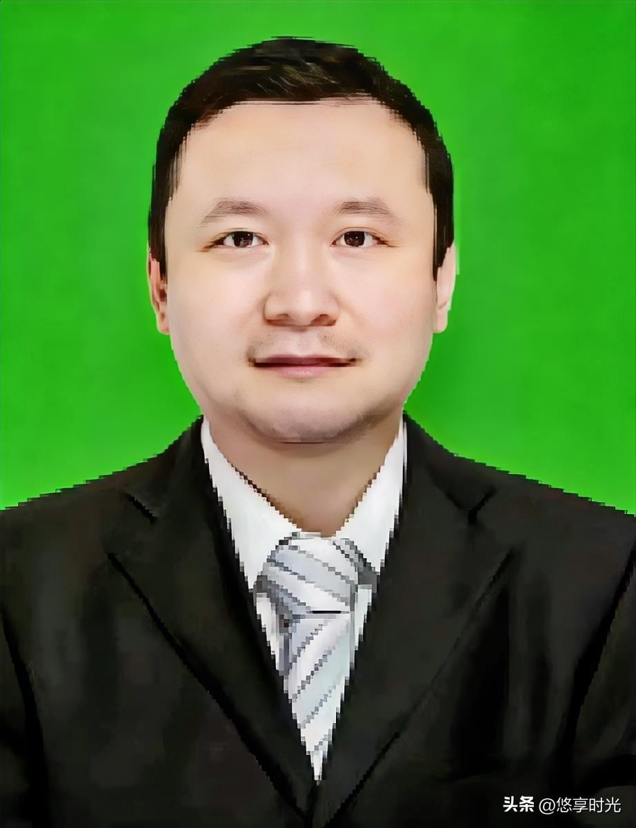 今天任羽中的消息一出来，一下子就传开了，纸终究包不住火。任羽中，四川资阳人，长期