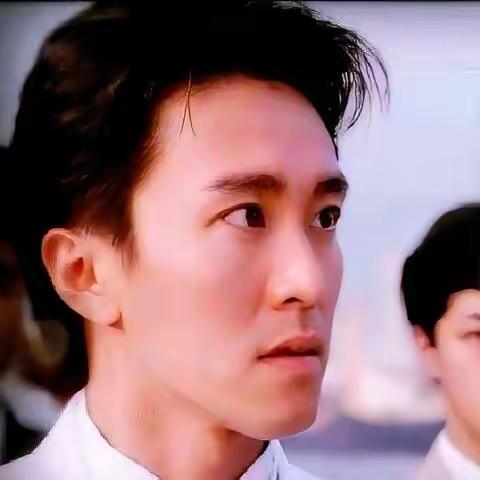 大家都说李修贤旧事重提，周星驰不是个感恩的人。说周星驰将钱看不重。也许是对的，周