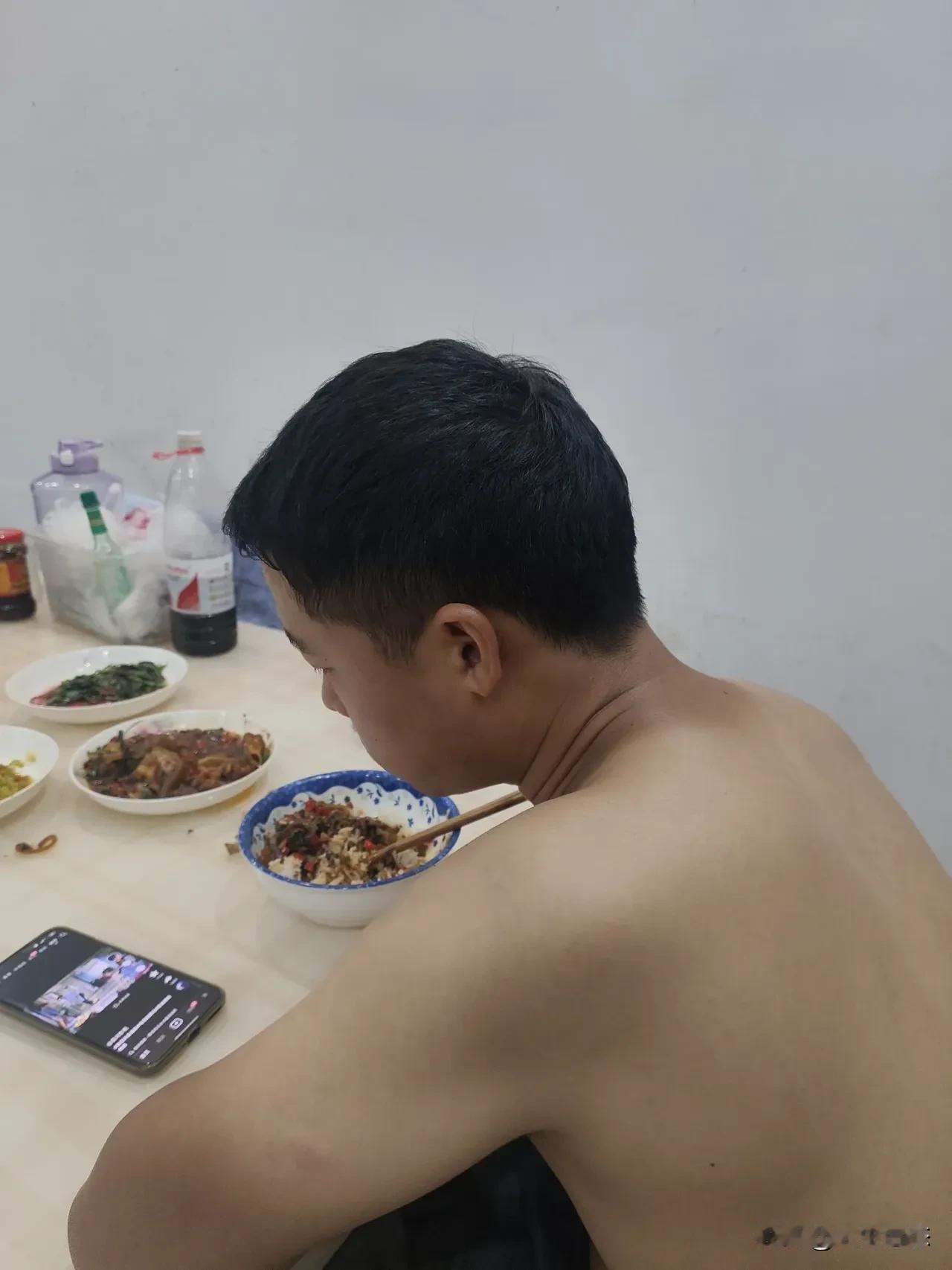 一个被10家医院误诊的头蒙，竟因我戒掉了这个习惯而自愈。

我头蒙多年，去了大大