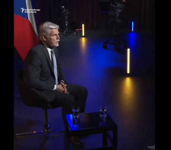 【捷克总统扬言：应加大对俄罗斯人监视力度，像二战时美国对日本人那样】据“今日俄罗