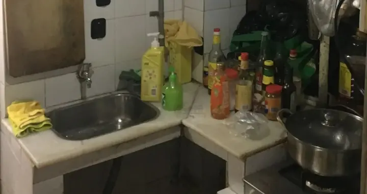 厨房吊柜“正退出”中国家庭？醒醒！没吊柜，厨房就是杂物堆！