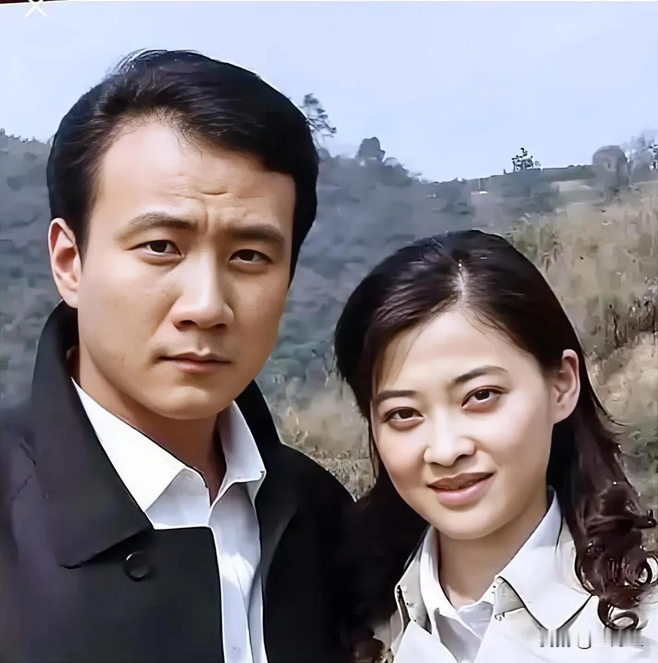 胡军梅婷
