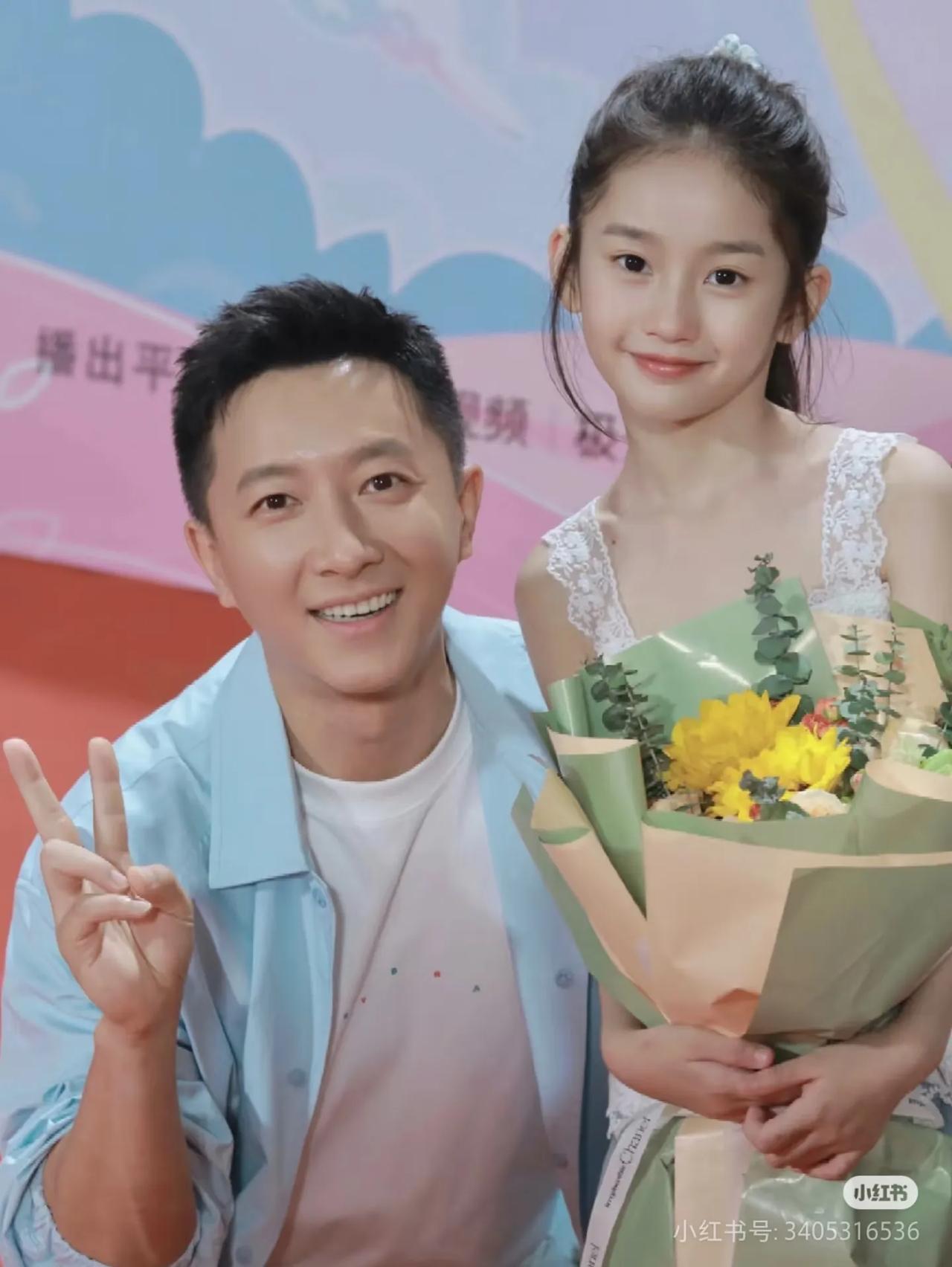 我觉得现在给予的评价太高，
其实对她以后成长会有压力，
万一长残了哪怕一点点🤏