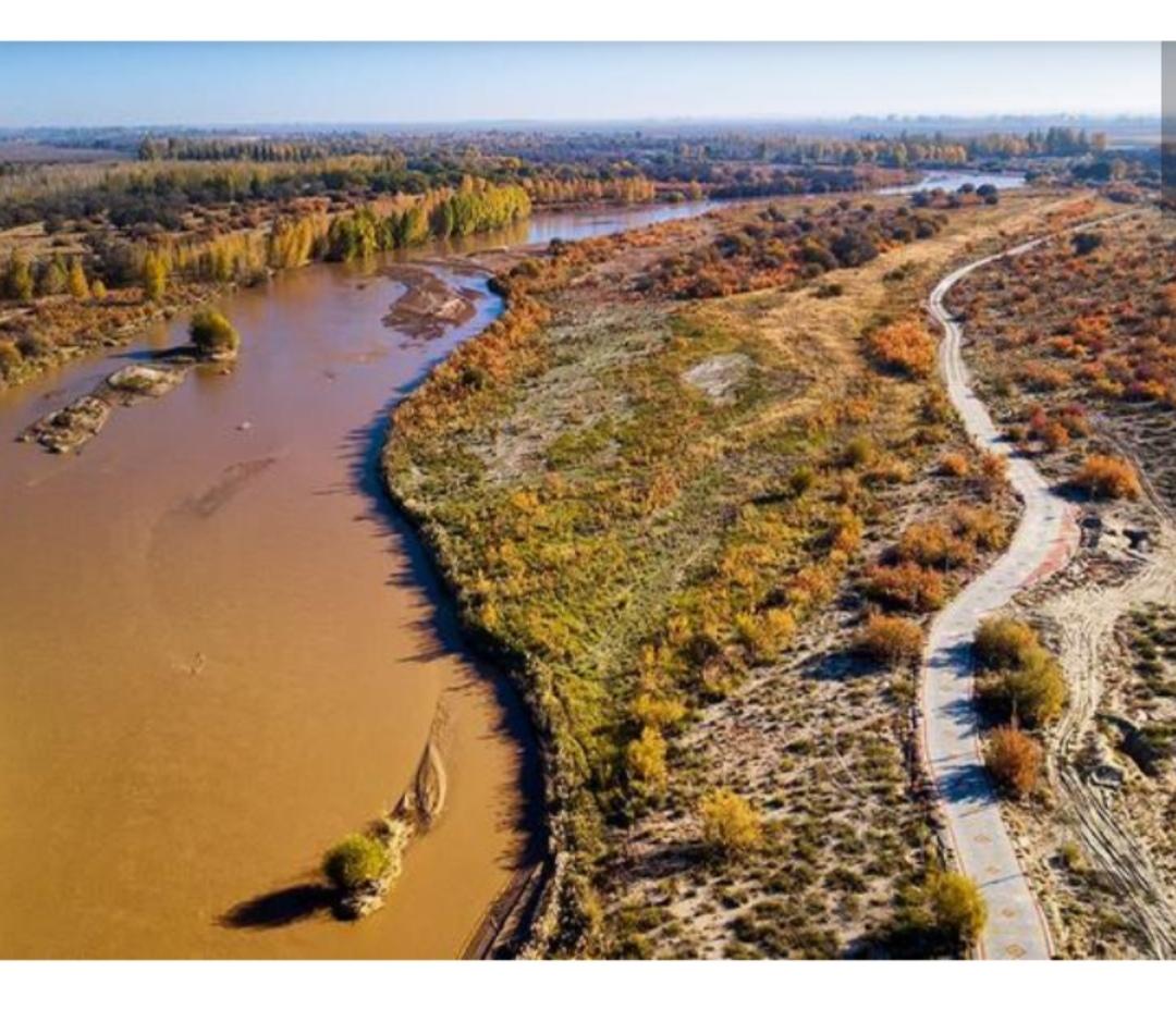 在那段烽烟四起、英雄辈出的乱世中，西凉的灭亡无疑是一场令人唏嘘的悲剧。有人说，志