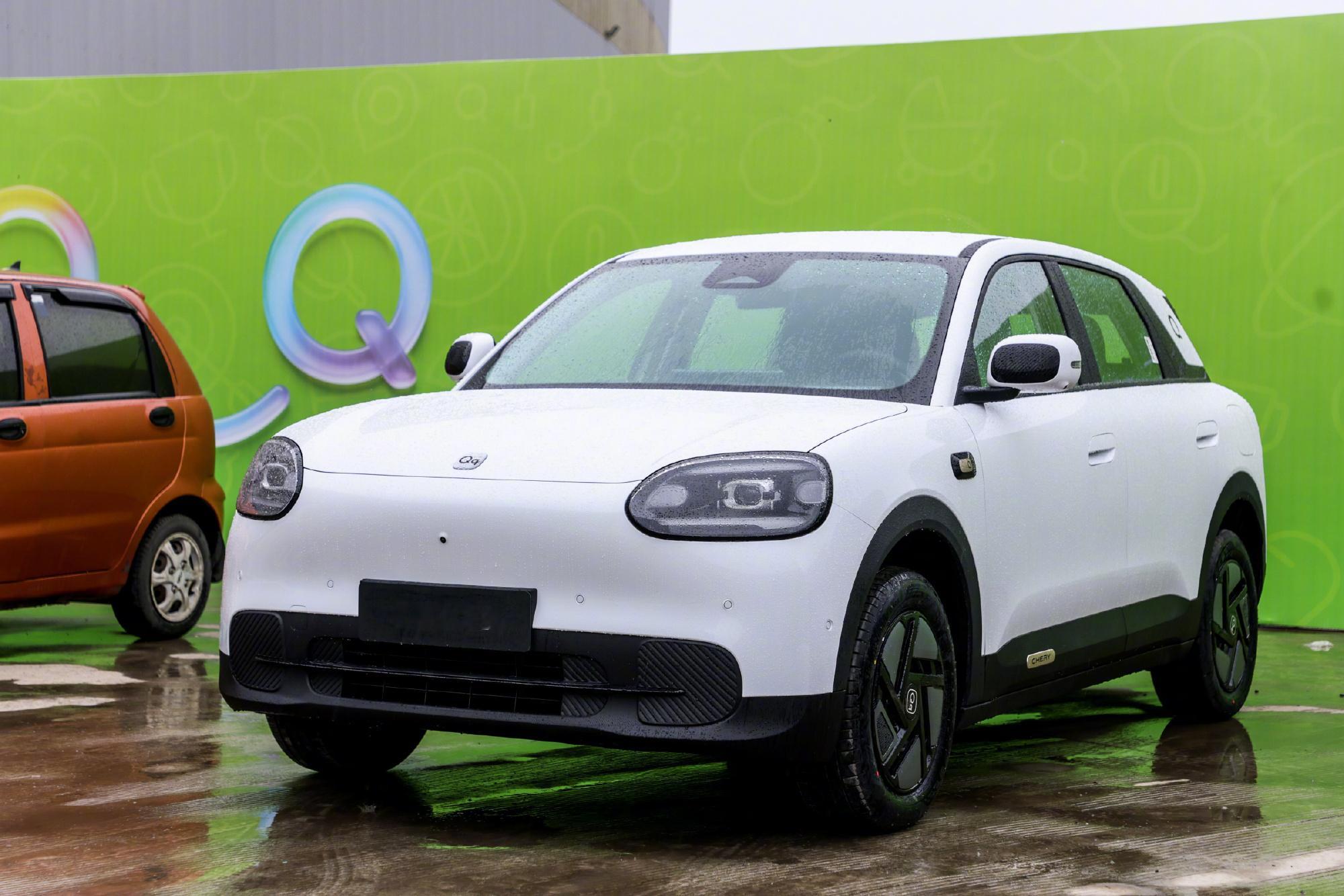 全新QQ用AI重塑小车之王大家还记得那辆造型可爱、承载了一代人青春记忆的奇瑞QQ