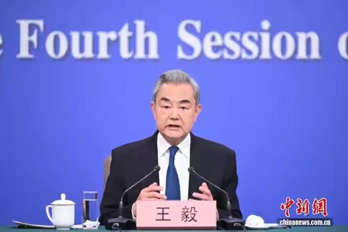 王毅：乐见欧洲走出保护主义的小阁楼 王毅说乐见欧洲走出保护主义的“小阁楼”，这话