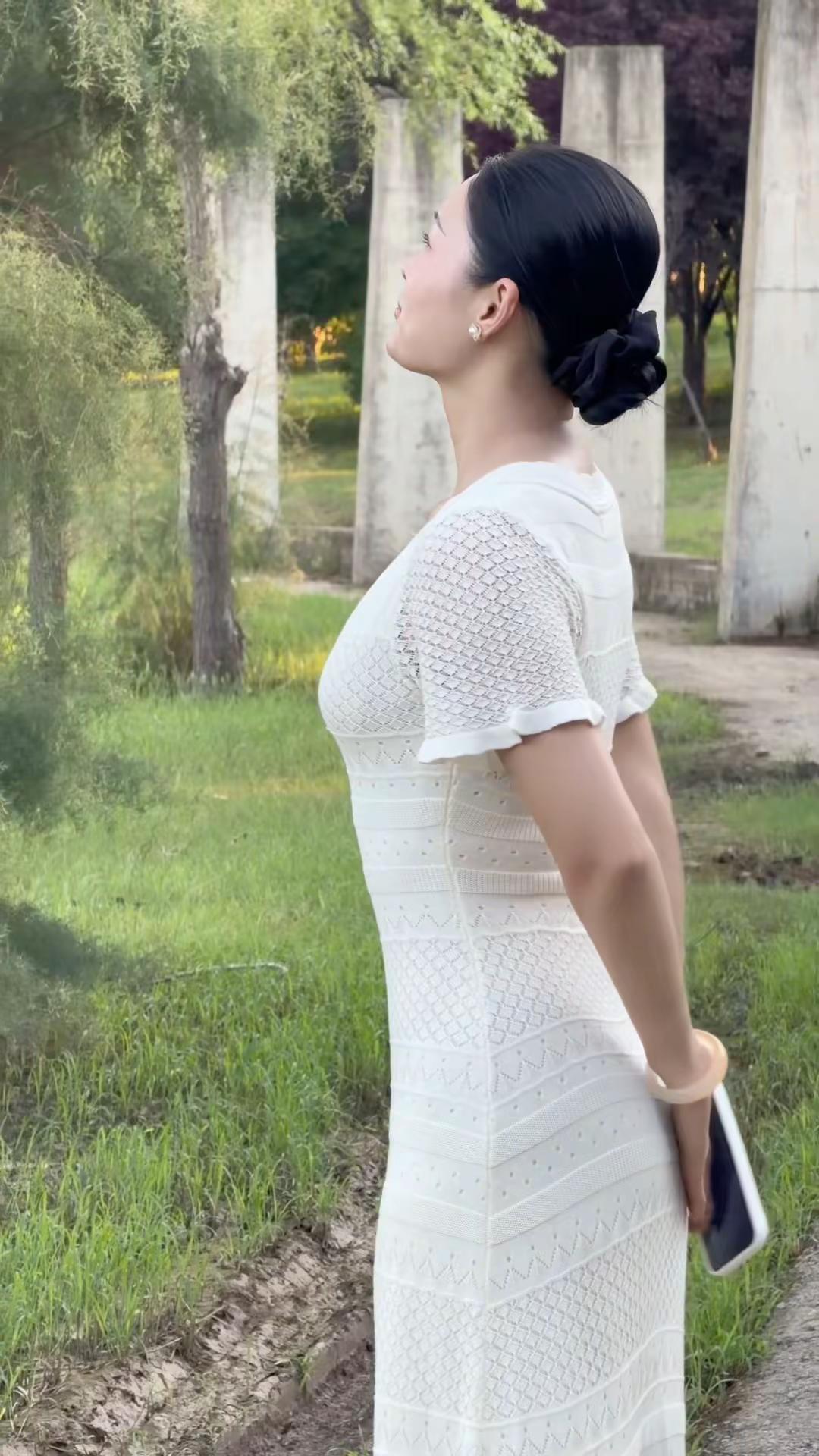 健康地活着，平静地过着，开心地笑着，适度地忙着，就很好...愿每一个负重前行的女
