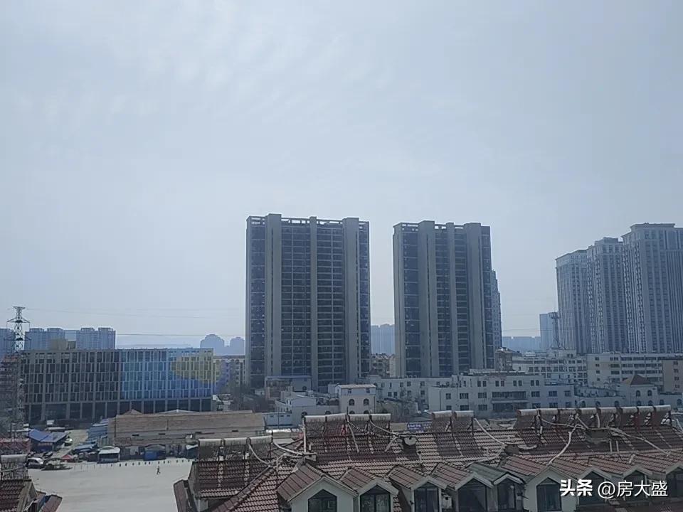 为什么我们总觉得痛苦大于快乐? 我们总觉得痛苦大于快乐，原因还挺多。就像现在很多