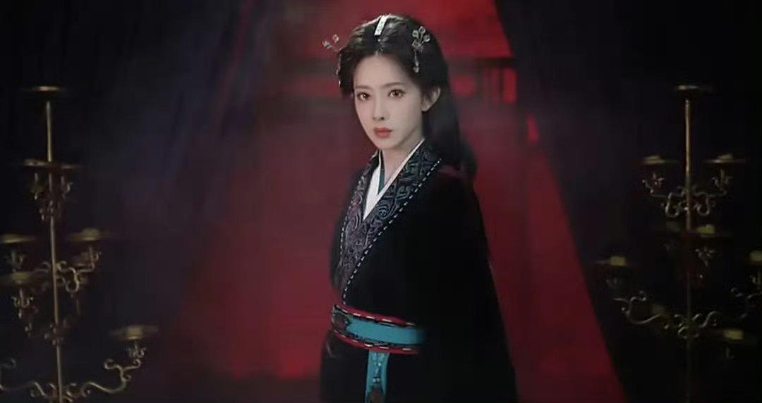 脸儿圆圆，额头饱满 杏眼微微，鼻头圆润圆脸杏眼的沈娇娇 相信孟子义的演技沈娇娇是