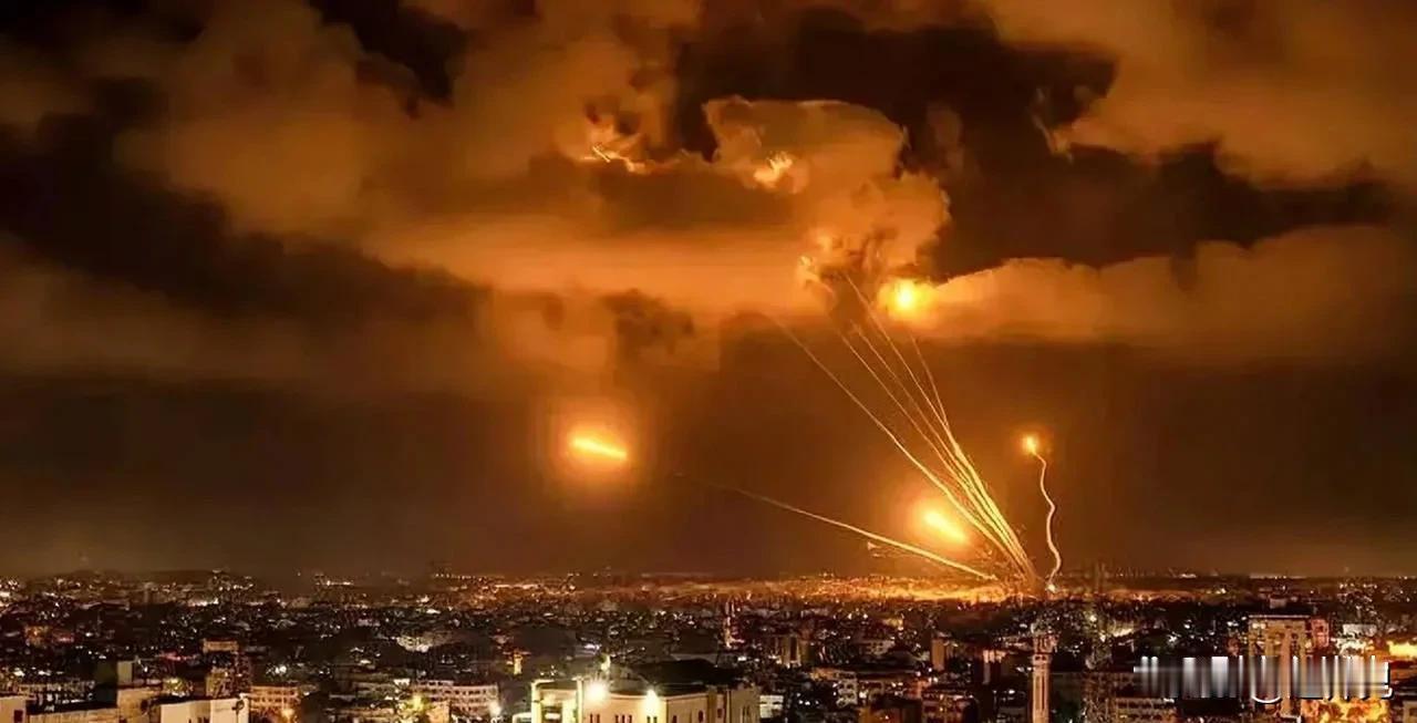 乌空军称俄动用近千架无人机袭击乌这算什么。近千架就受不了了？要是中国出手，一次十