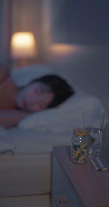 为化么吃得太咸会导致夜尿增多？
       前阵子连着三晚点重口卤味当夜宵，结