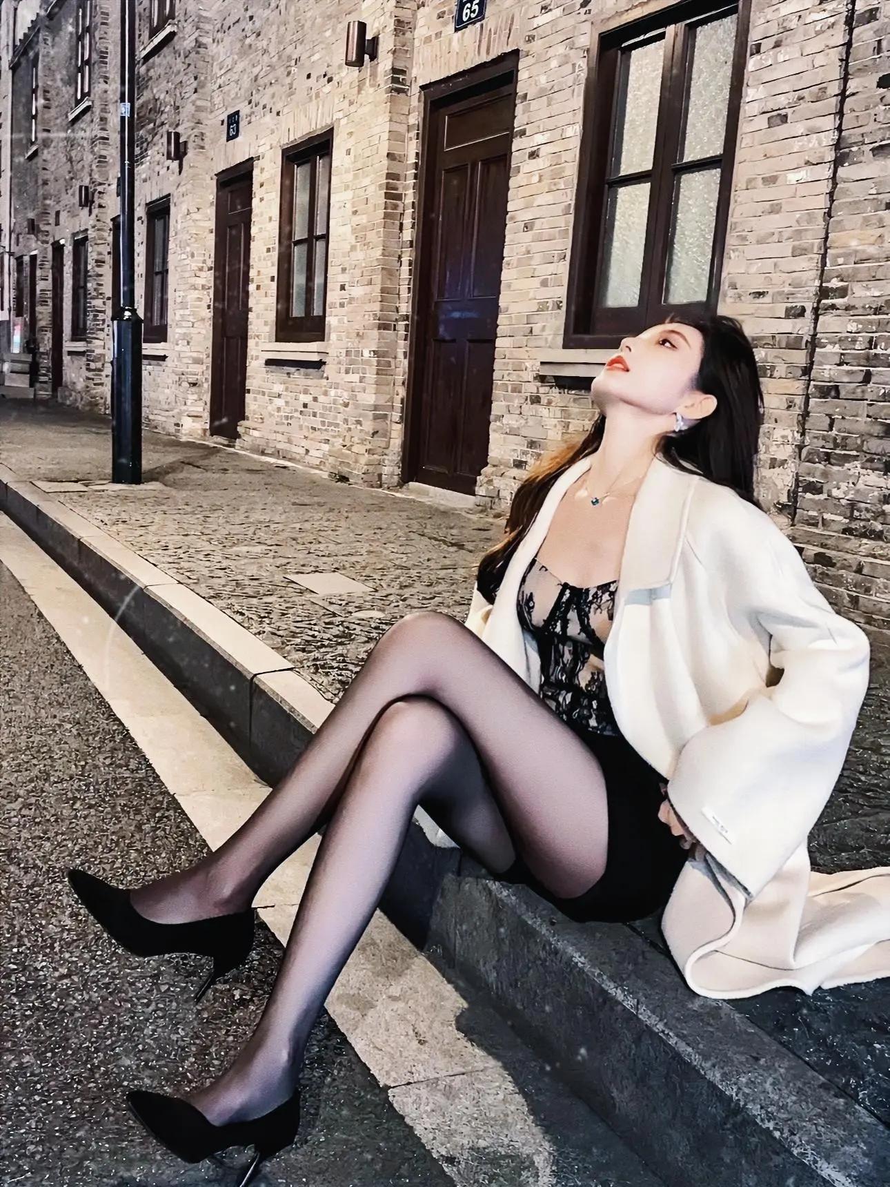 我现在已经不结交新的朋友了，很多老朋友也不怎么联系了，突然发现朋友没有...