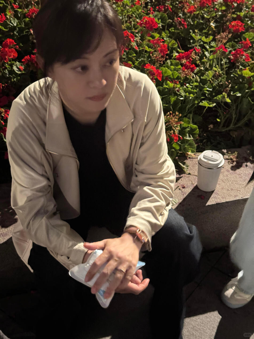 孙俪回应原地逃离对手戏 离开剧组的最后一天姐姐还受伤了，手一直在冰敷！ 