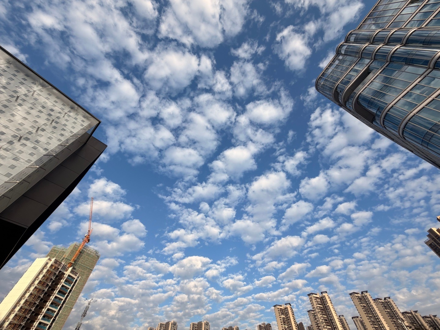 放量假象？A股普涨后暗藏3大隐忧，今日震荡预警！连续两天普涨让不少投资者热血沸腾