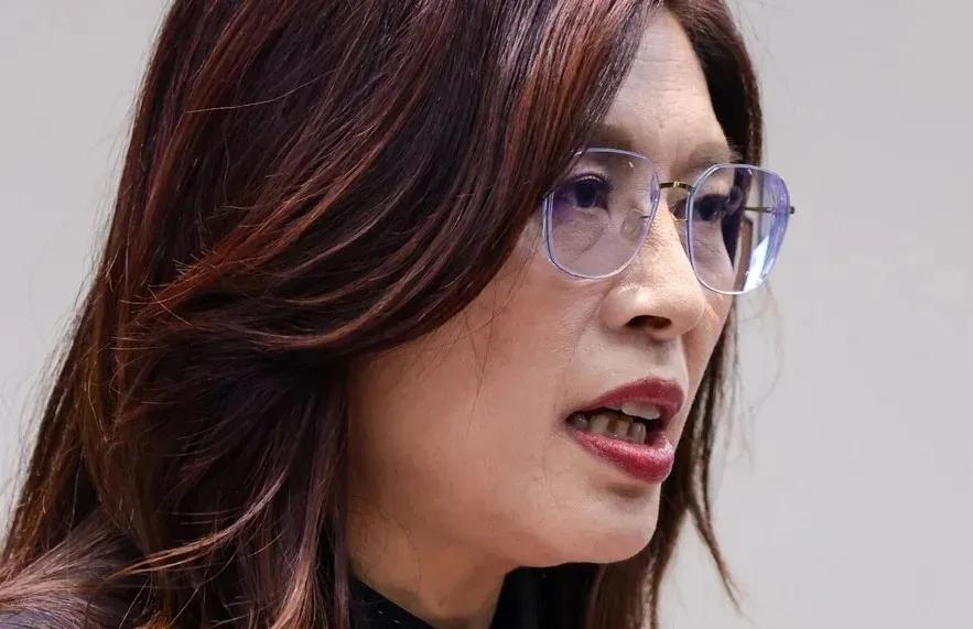 郑丽文的这段表态在端午节被集中曝光

端午当天下午，在两岸中国人忙着包粽子、看龙