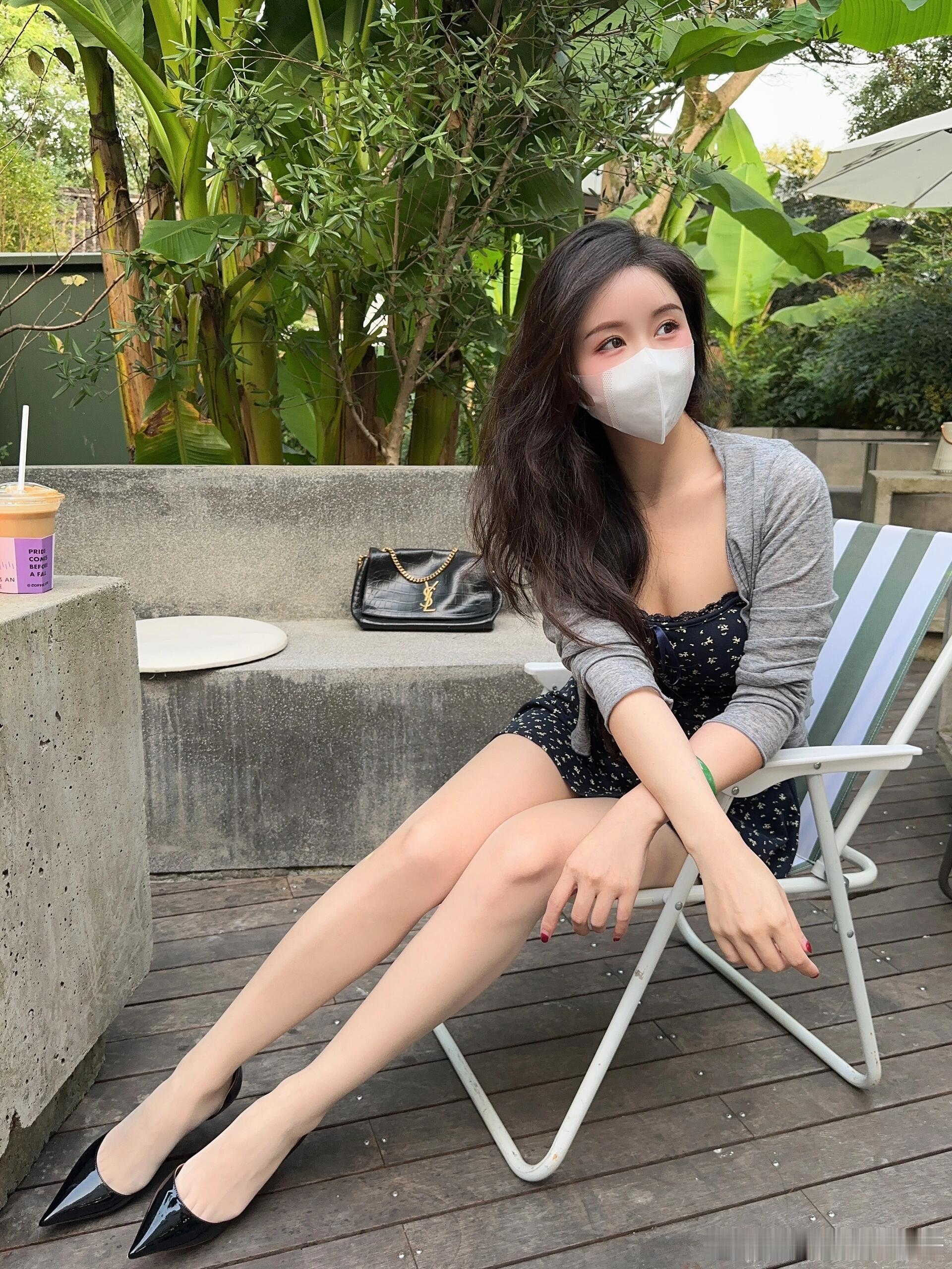丝袜高跟的知性美～ ​​​