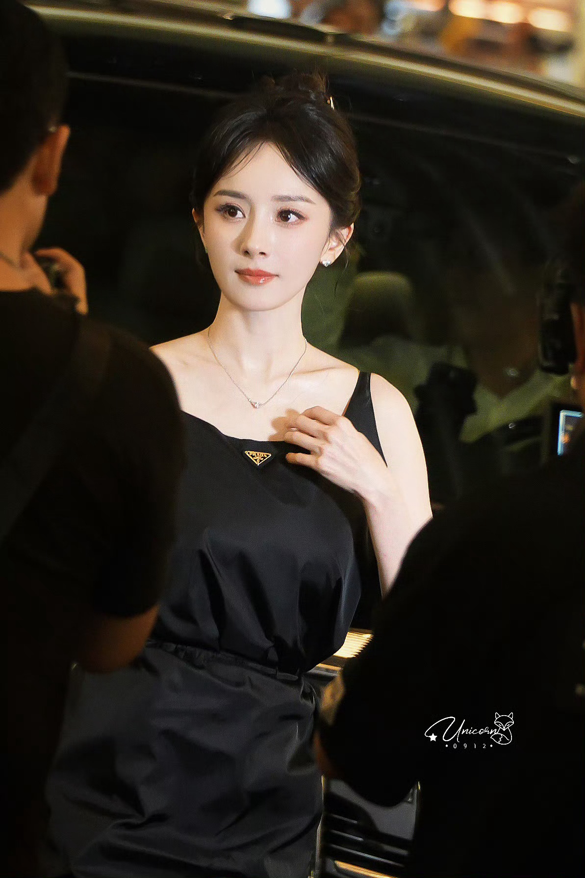 每日一善 杨幂 如果你还可以努力可以付出，就不要轻言停止和放弃。在你停止努力的那