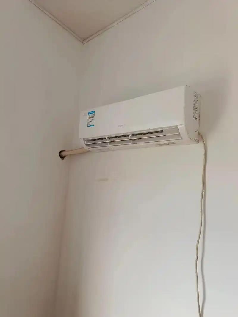 老旧空调为什么会越用越费电 不知道大家有没有这种感觉，自己家的空调越来越不冷了，
