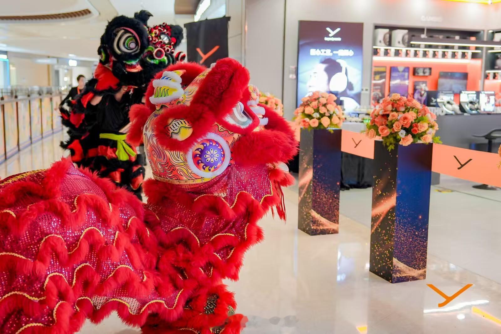 九段在前线 百年顶级耳机品牌德国拜雅在中国开店了这你受的了吗！耳机发烧友[超话]
