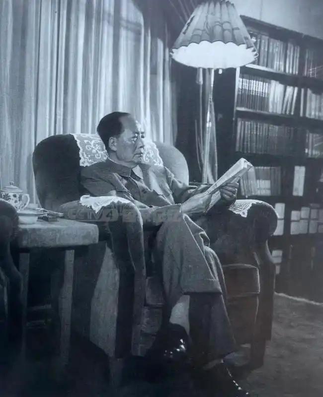 火遍全网的历史解读：毛主席眼中的两位女掌权者，武则天与慈禧的高下之分

在男尊女