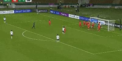 又是彭啸为中国队先拔头筹，中国队1-0领先越南队
