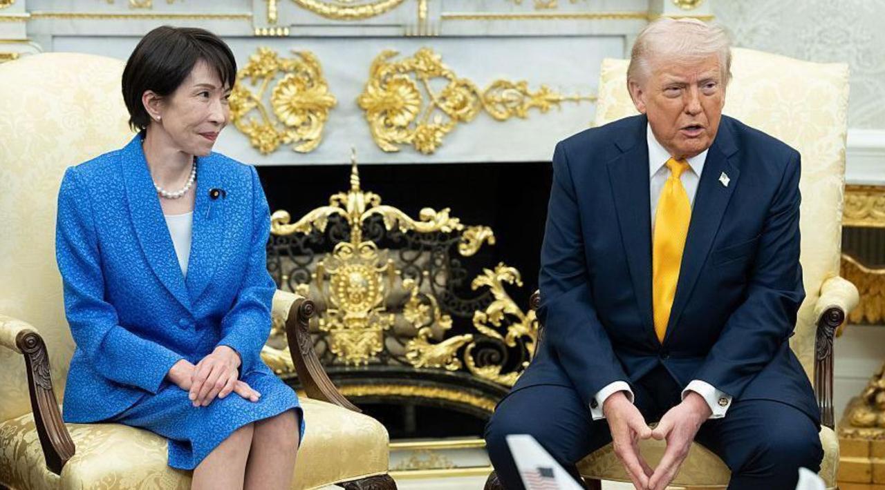【美国总统特朗普表示美日联手干预外汇市场是为了拯救饱受日元贬值之苦的日本。真的吗