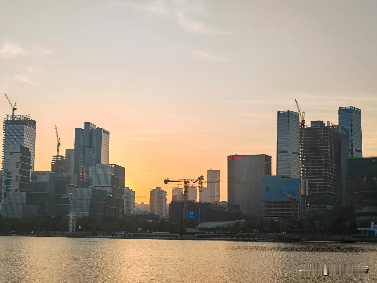 深圳人才公园，十年前后对此，真是翻天覆地的变化呀！[赞][赞][赞]
2014年