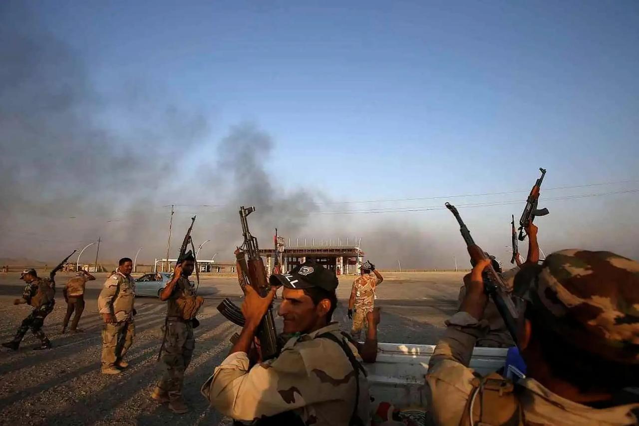 这是一个强烈的信号，巴基斯坦国防部长首次公开评论，以色列是人类的公敌。让巴基斯坦