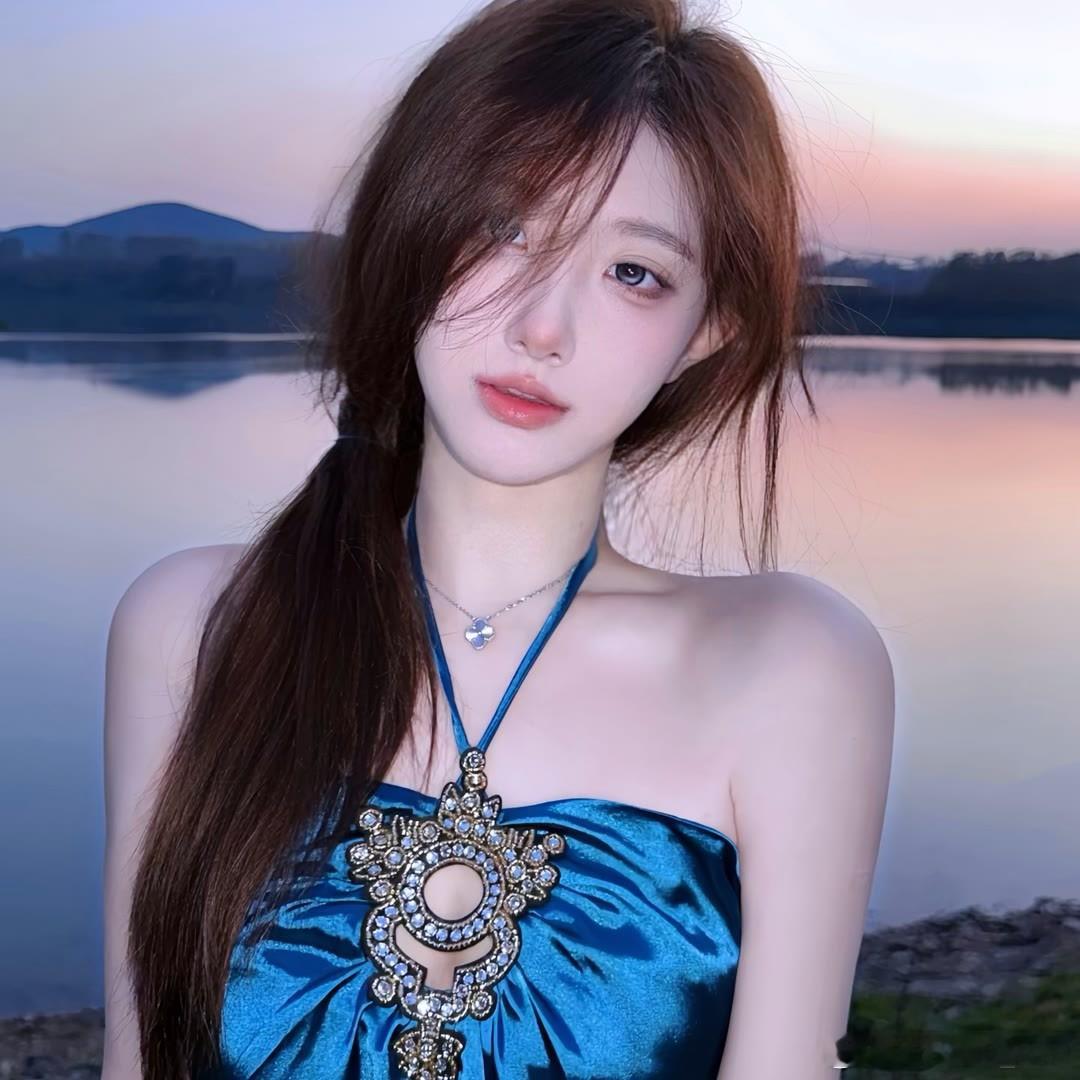 宅男女神[超话]  除夕快乐  