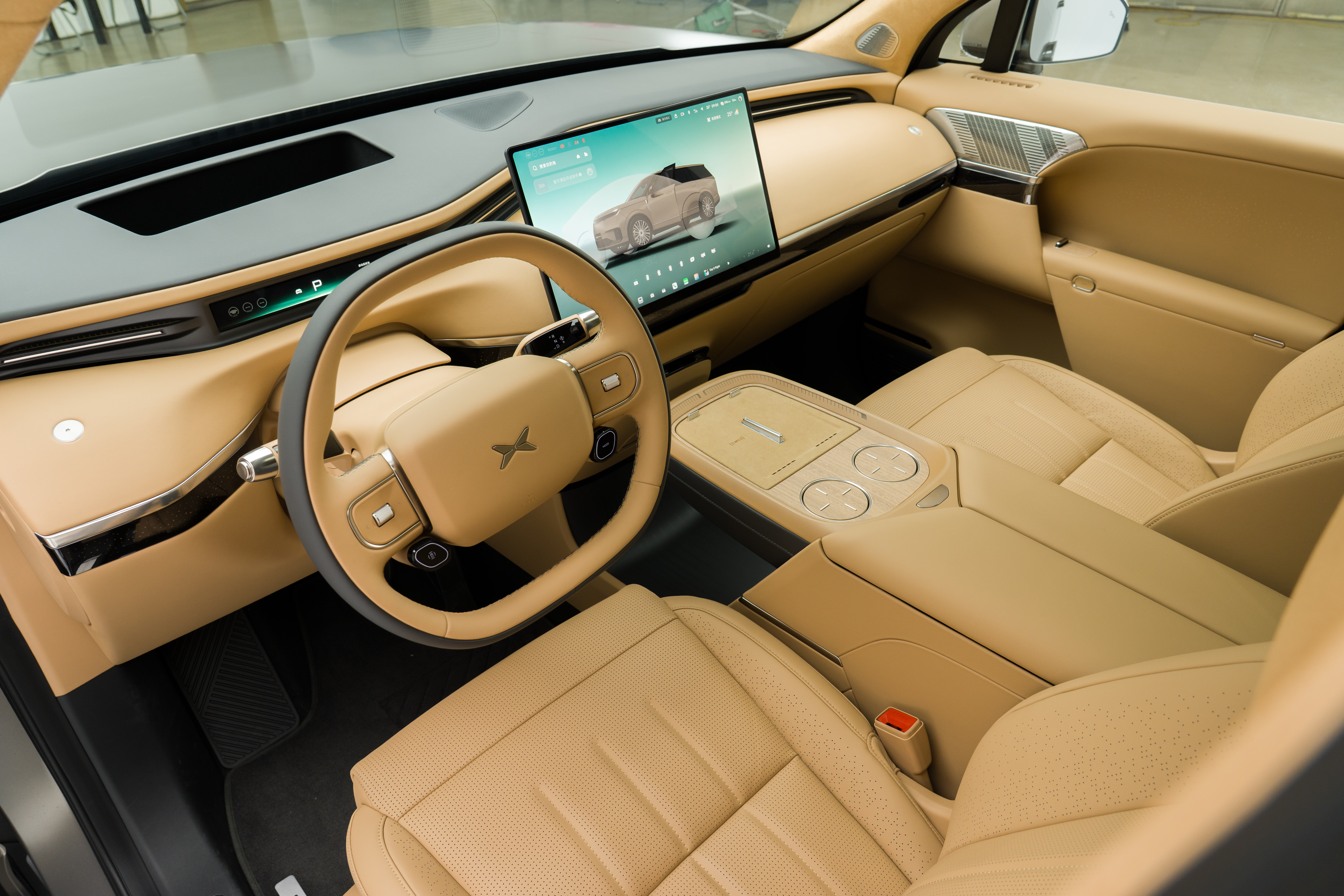 给大家在来一组小鹏GX的内饰图很多人说看官图觉得不够豪华我想说图片拍出来的感觉与