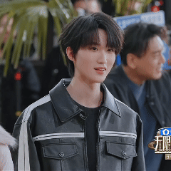 黄朔最讨厌看不起人的人 黄朔表达讨厌的点很清晰：看不起人就是不尊重。年纪不大，道