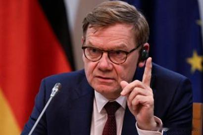 德国外长，当着中国的面，提出了一个过分要求。
 
德国外长瓦德普尔访华时抛出的那