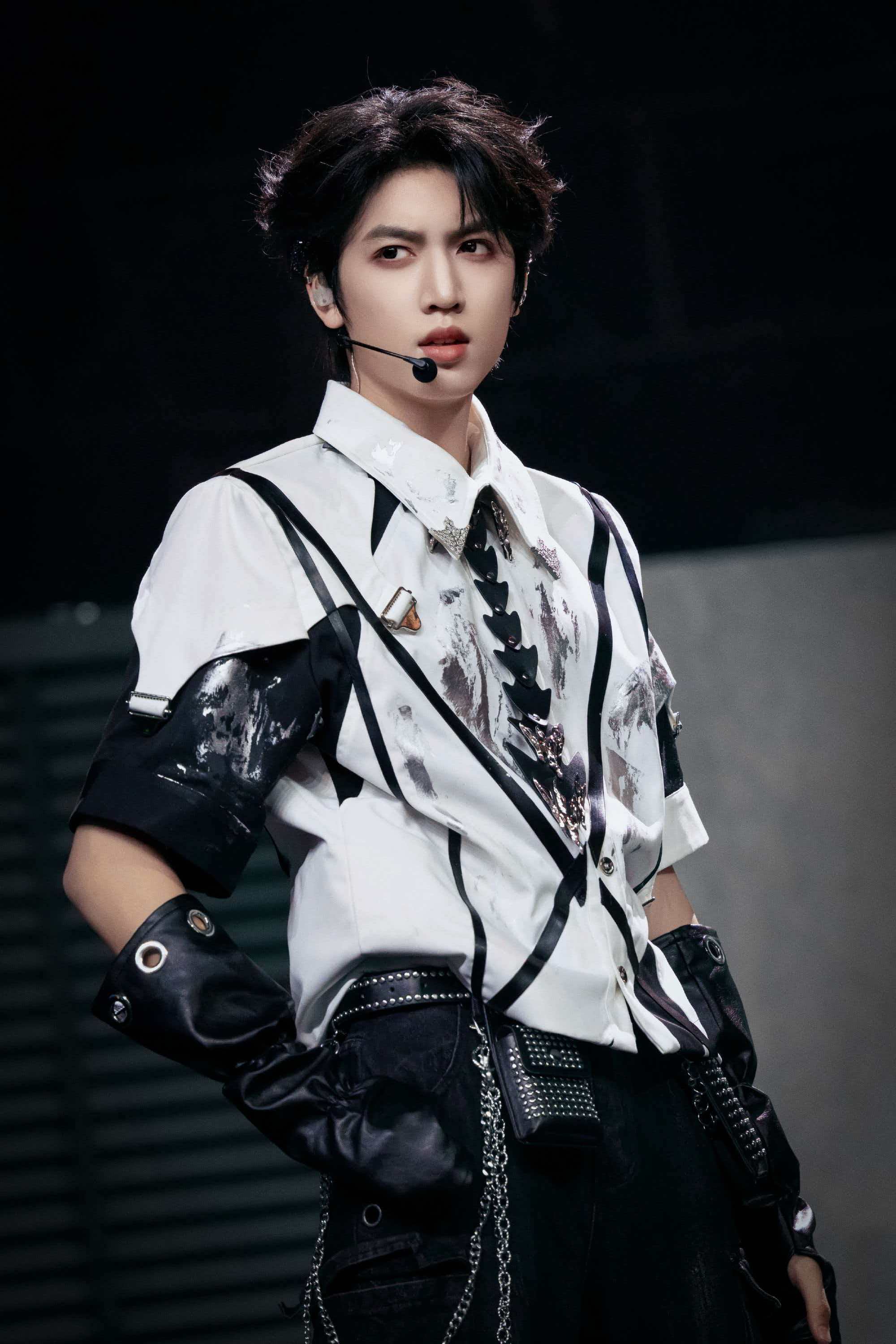 张桂源运动少年篮球学长 少年的热血会灼人，张桂源的锋芒，从来都藏不住。张桂源Lu