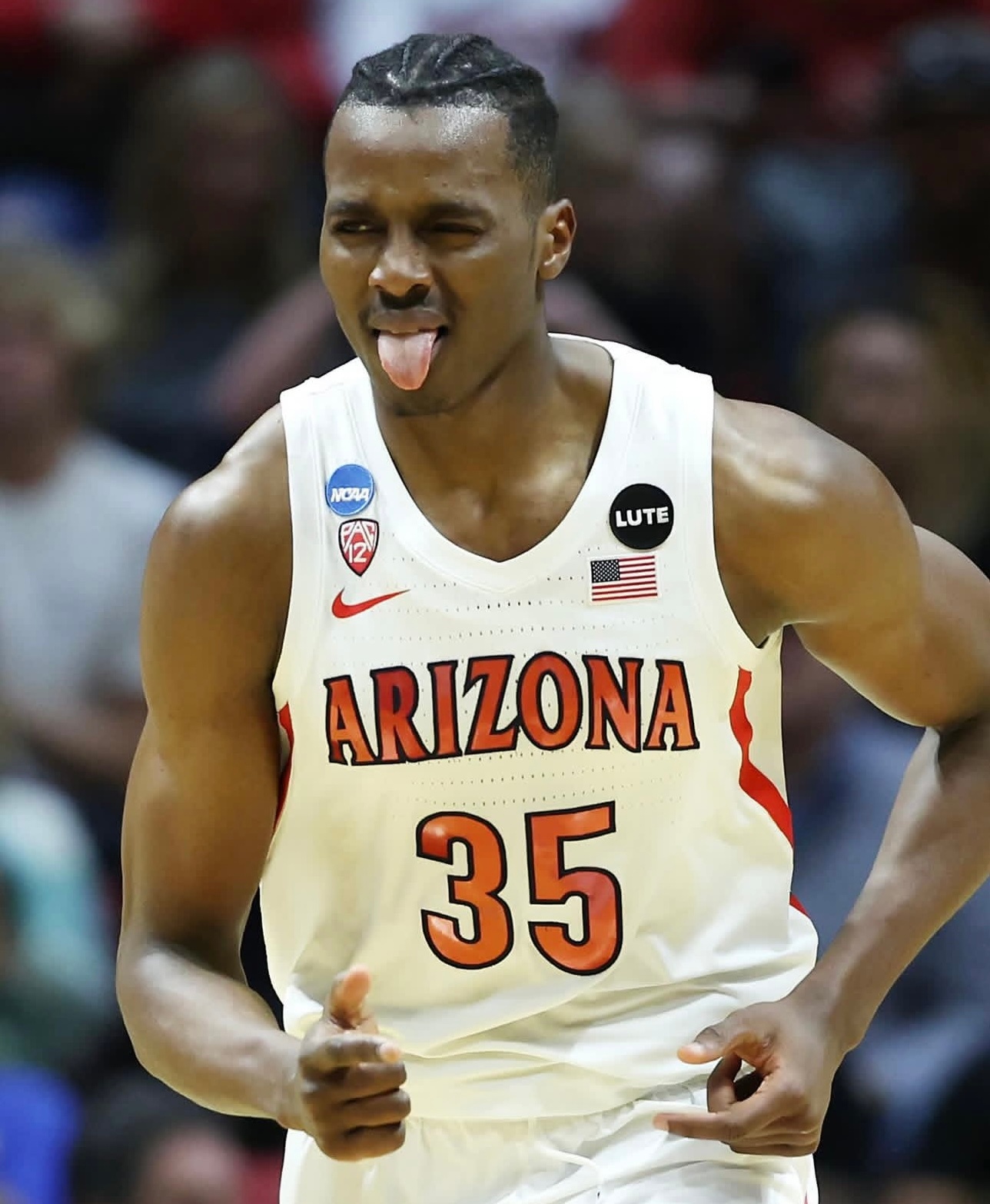 篮天下 老鹰队的疯狂三月，表情三人组Images via atlhawks 云南