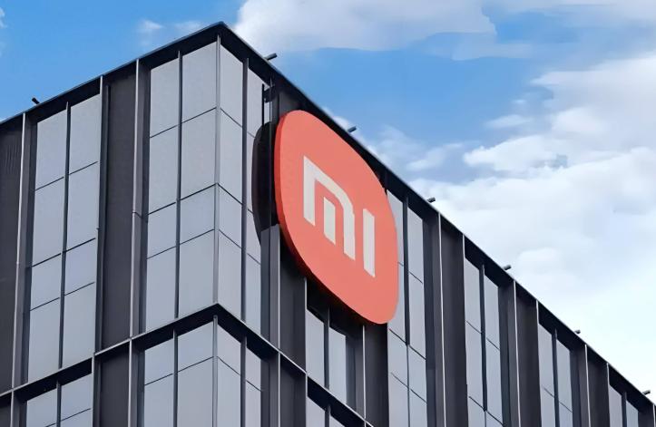 小米工程师称不针对任何友商
 
互联网消息指出，在话题“小米工程师谈某大模型重新