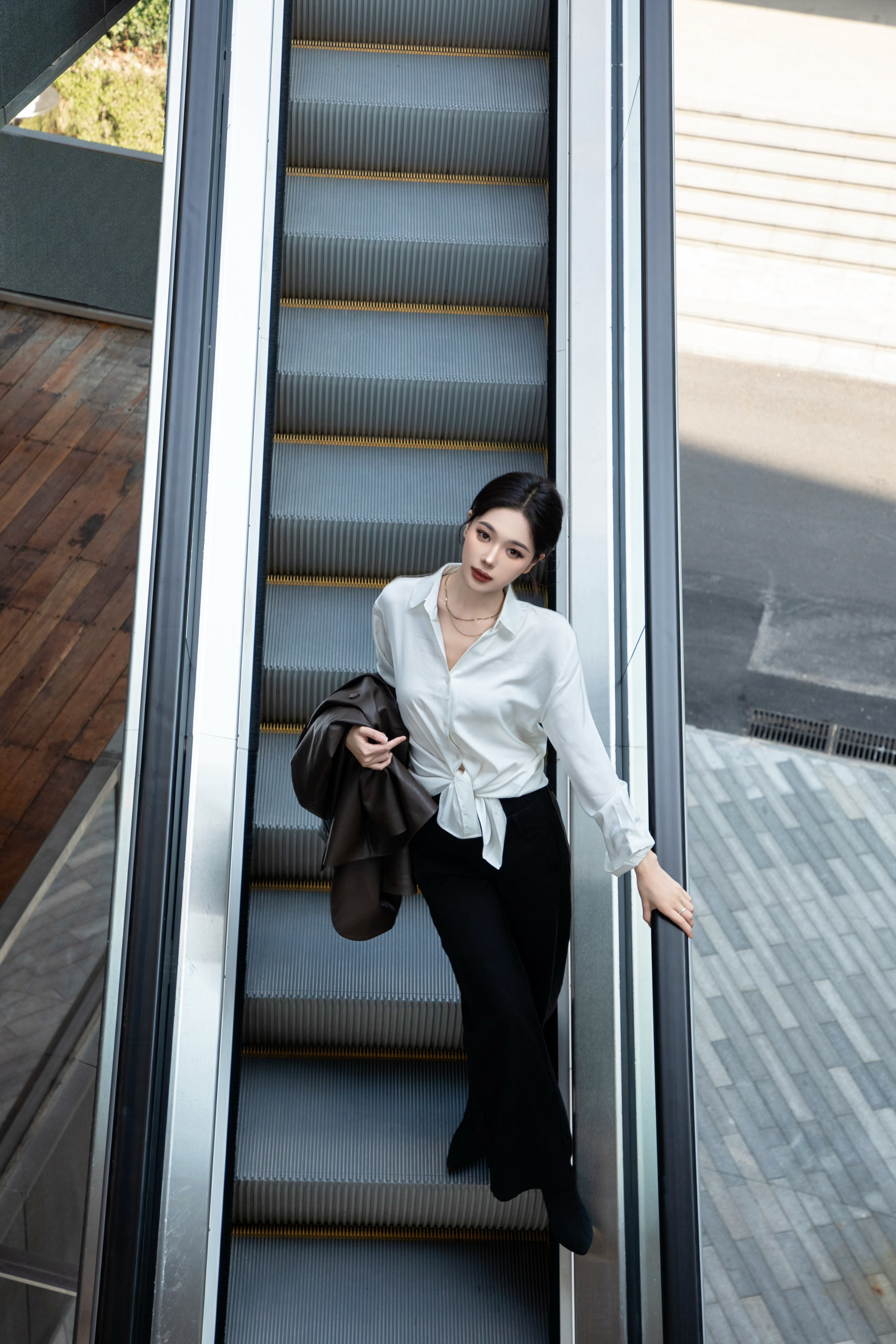 抓住秋天🍂#今日穿搭(ootd)# 在日落大道出逃我永远爱这些不可多得的瞬间#