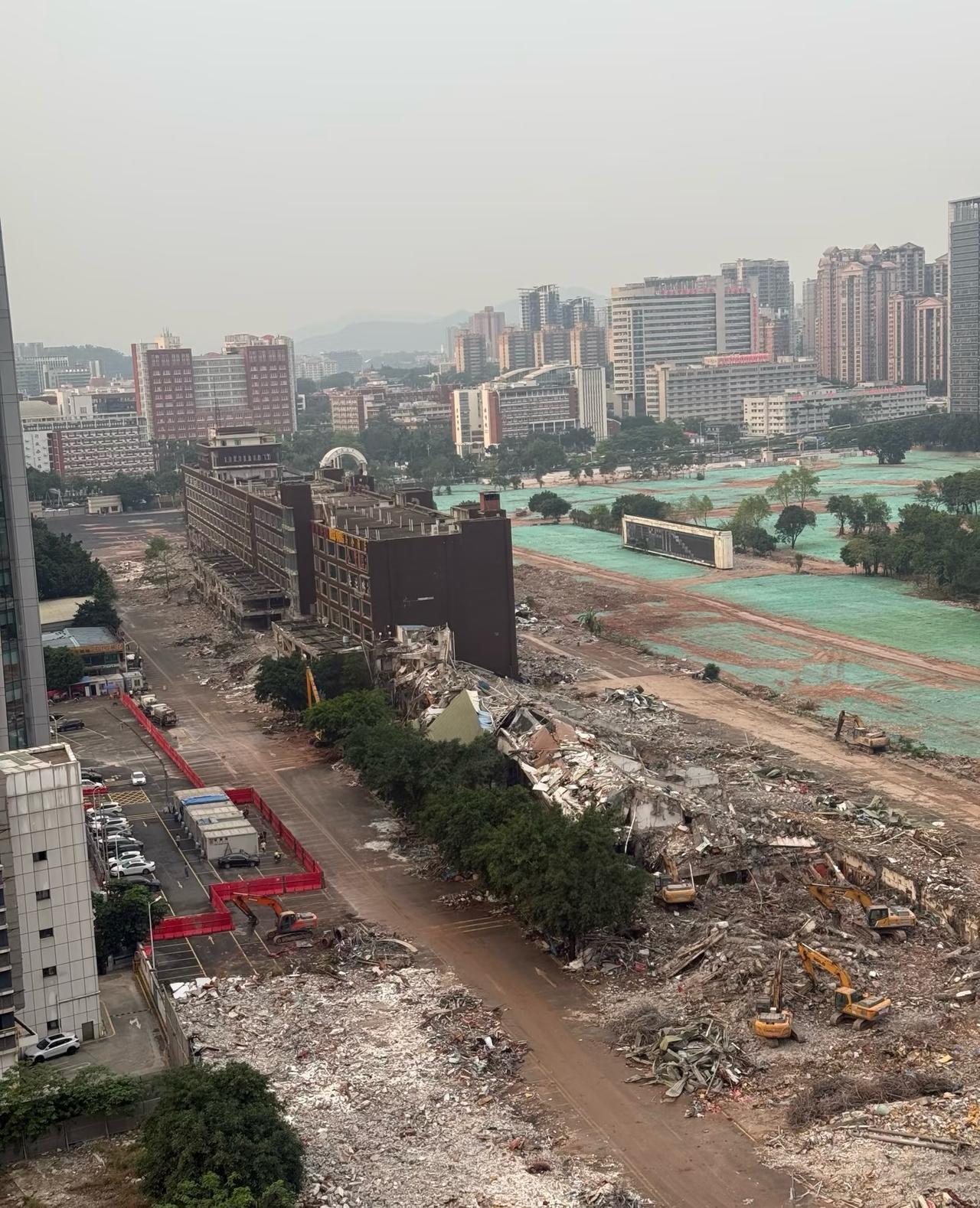 珠城跑马场：这就是236亿的速度！
果然，还得是金钱的力量！
	
珠城跑马场说要