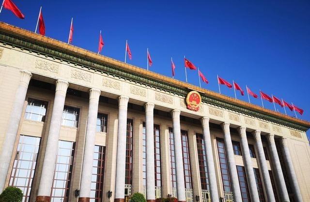 中国政府债务突破100万亿了，这钱到底借来干了啥？

一个数字突然冲上热搜，很多