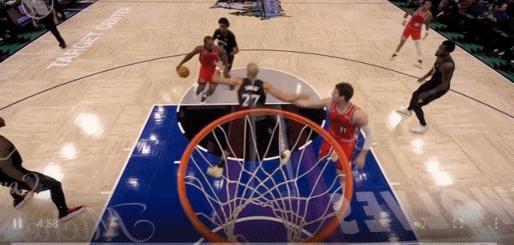 又见乔丹式的极限滞空
不愧是卡乔丹，这球充分的展现了伦纳德的极限滞空能力和极致的