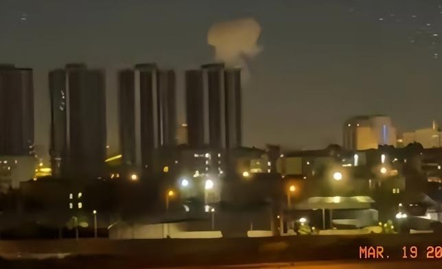 以色列现在的处境，说白了就是一道无解的死题：停手，家园随时可能面临袭击；硬扛，家