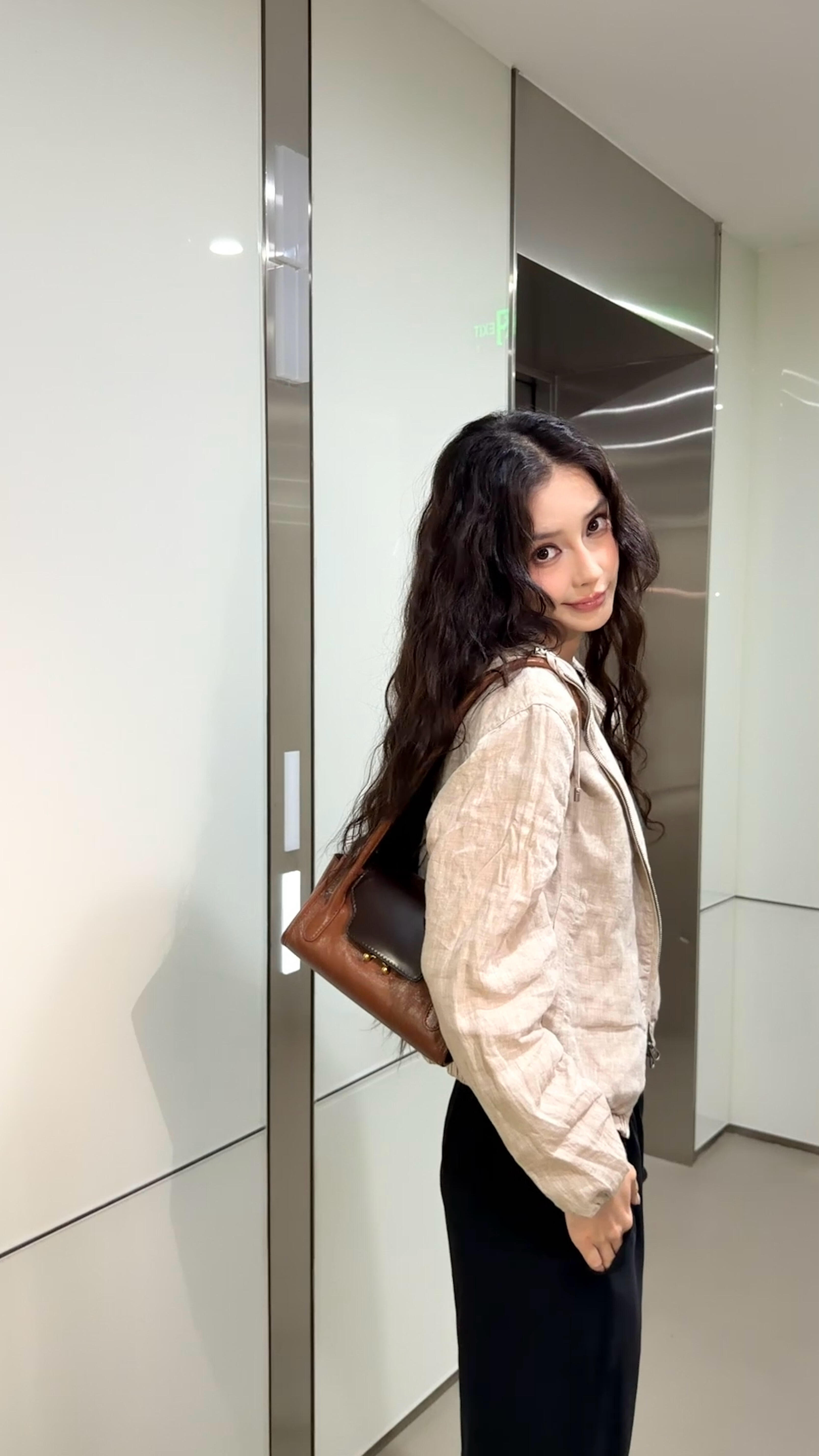 新鲜羊毛卷美图👜MARNIangelababy ​​​