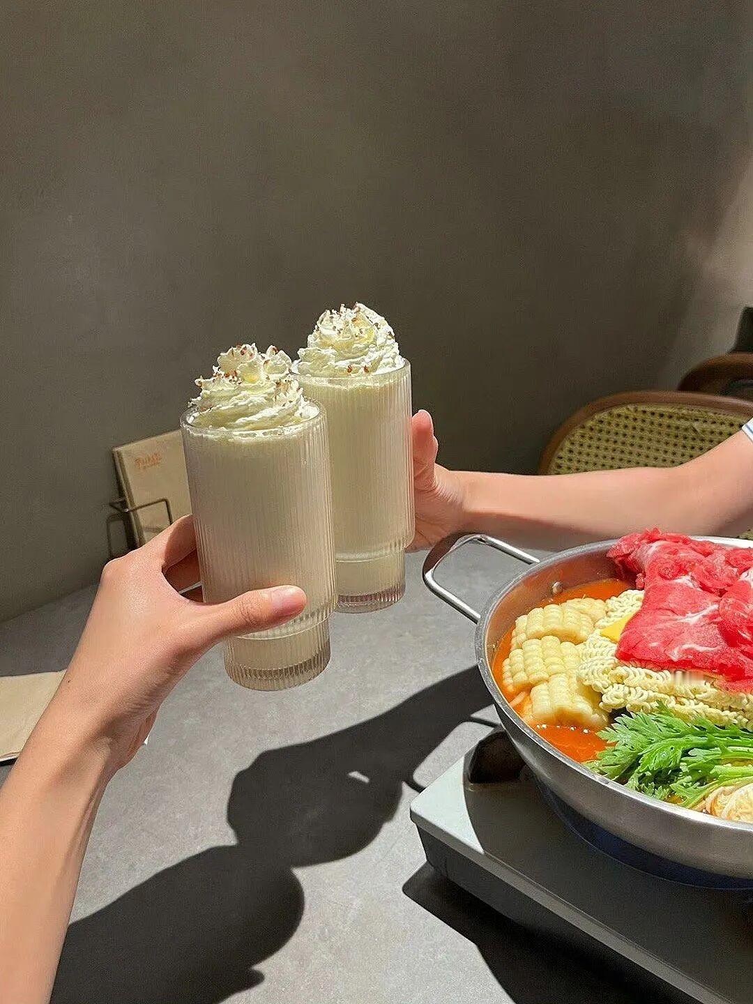 和舒服的人相处，跟善良的人来往，与优秀的人同行，断掉一切不美好的人和事！ ​​​