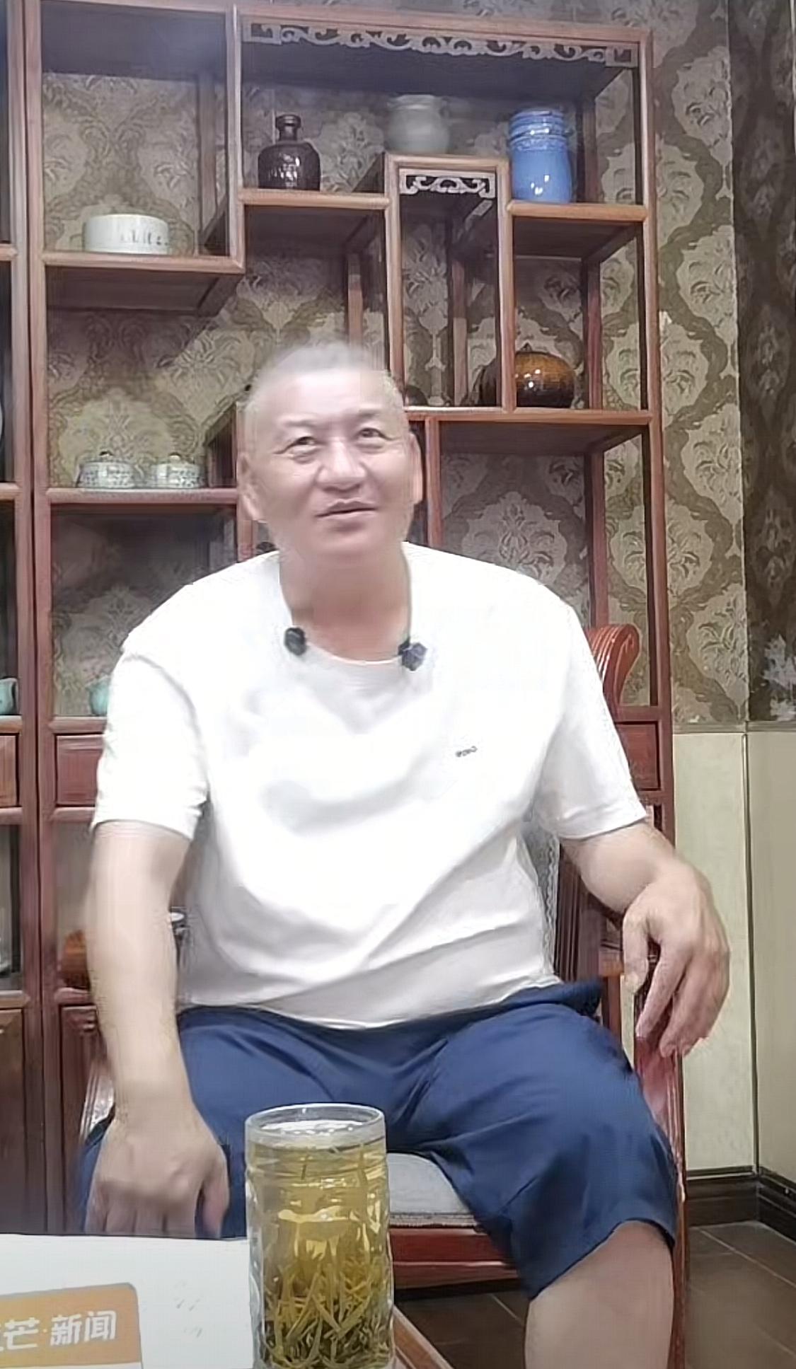 梁实第30次高考成绩出来了423，历史类，连进四川本科线都还差几十分。梁实考了3