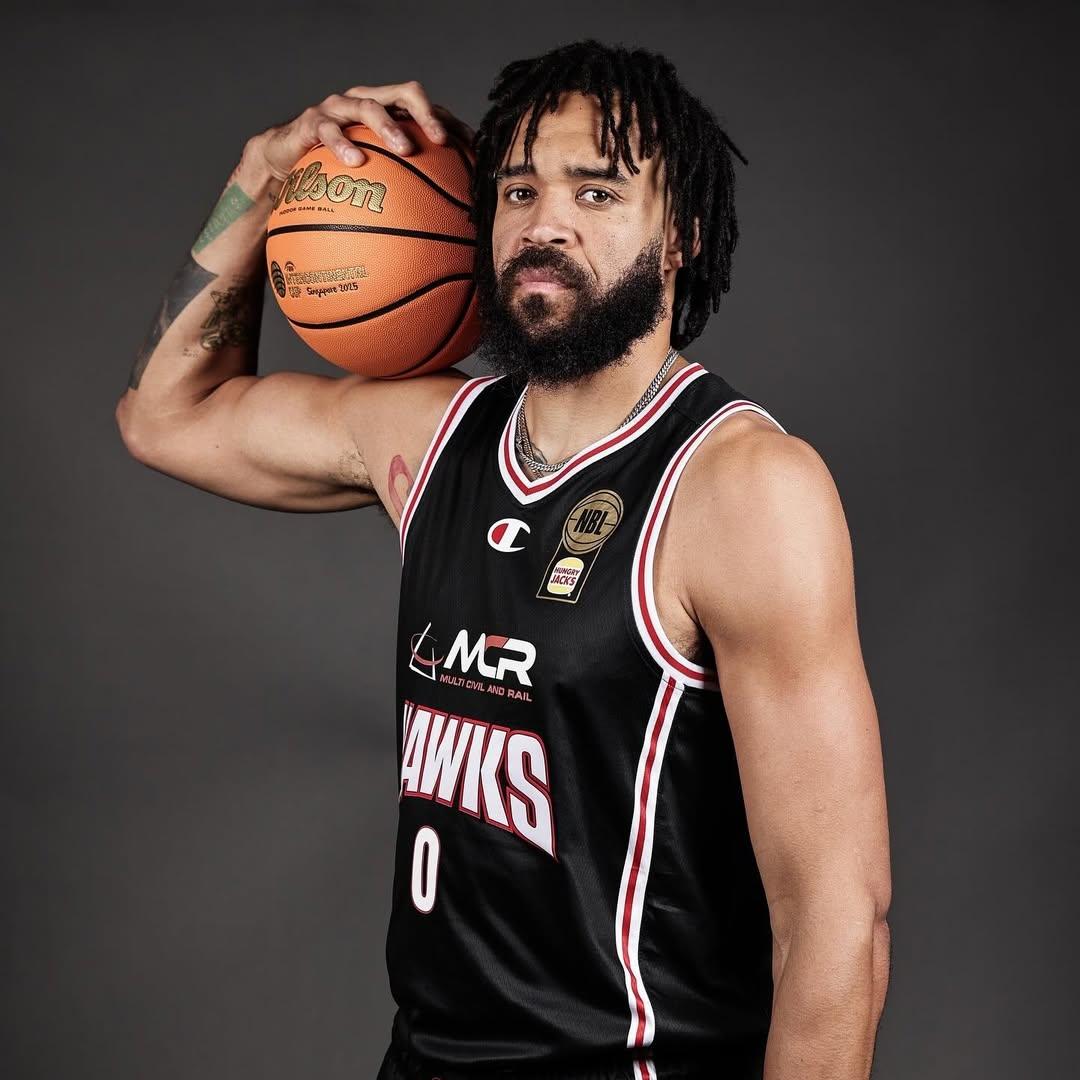 CBA最新消息：据知名自媒体人勇方方晒出了青岛主教练刘维伟的采访，据采访内容爆料