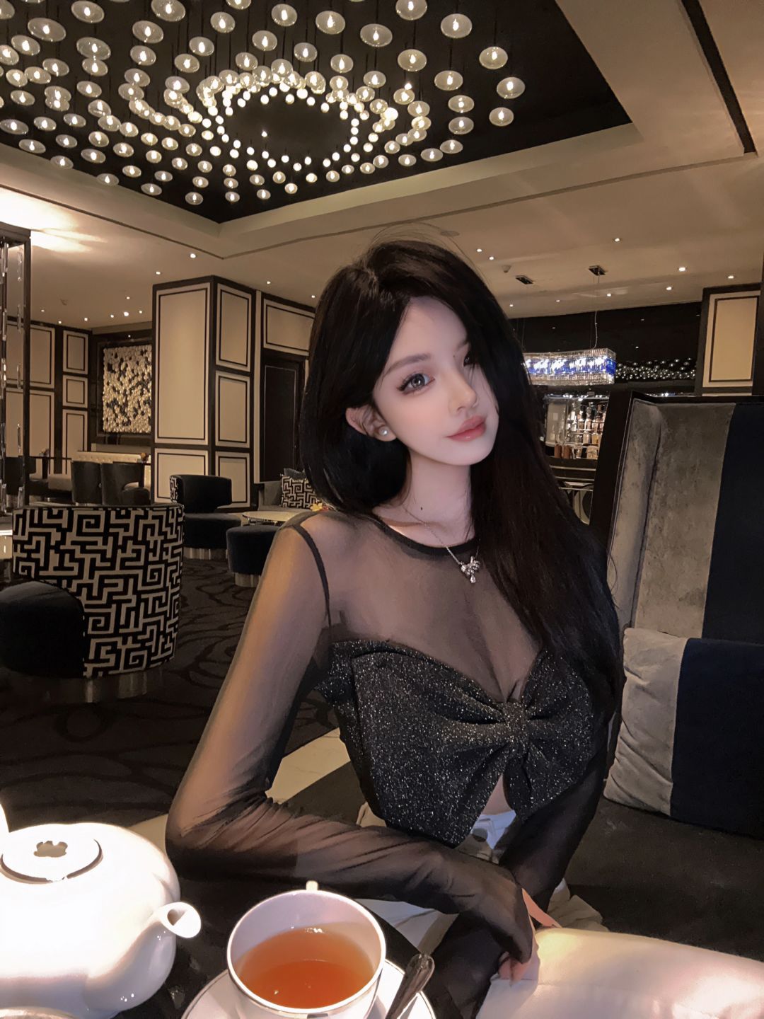 现在的我是小时候喜欢的漂亮姐姐