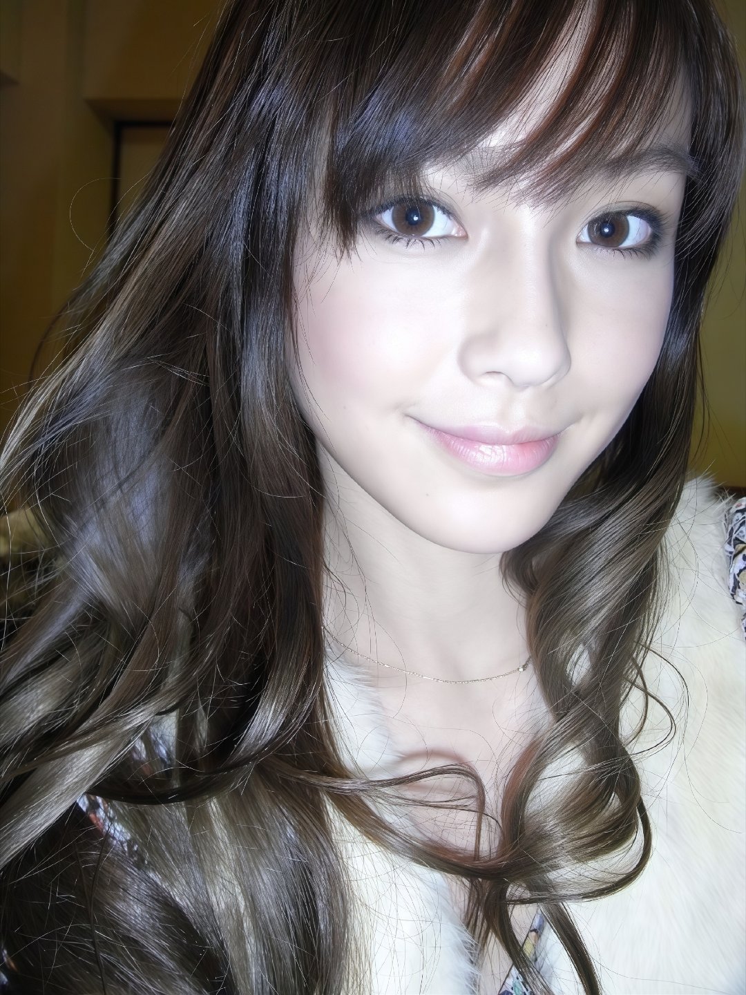 angelababy abangelababy “到底要站得多高才能不被欺负.”