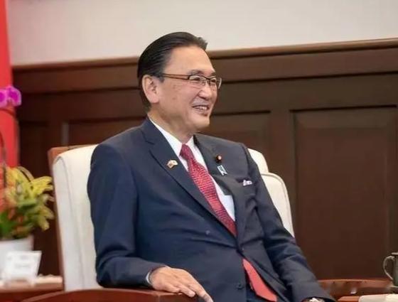 五十年前中日建交那年，日本右翼就埋下一颗雷，今天炸了。
1972年，中日两国领导