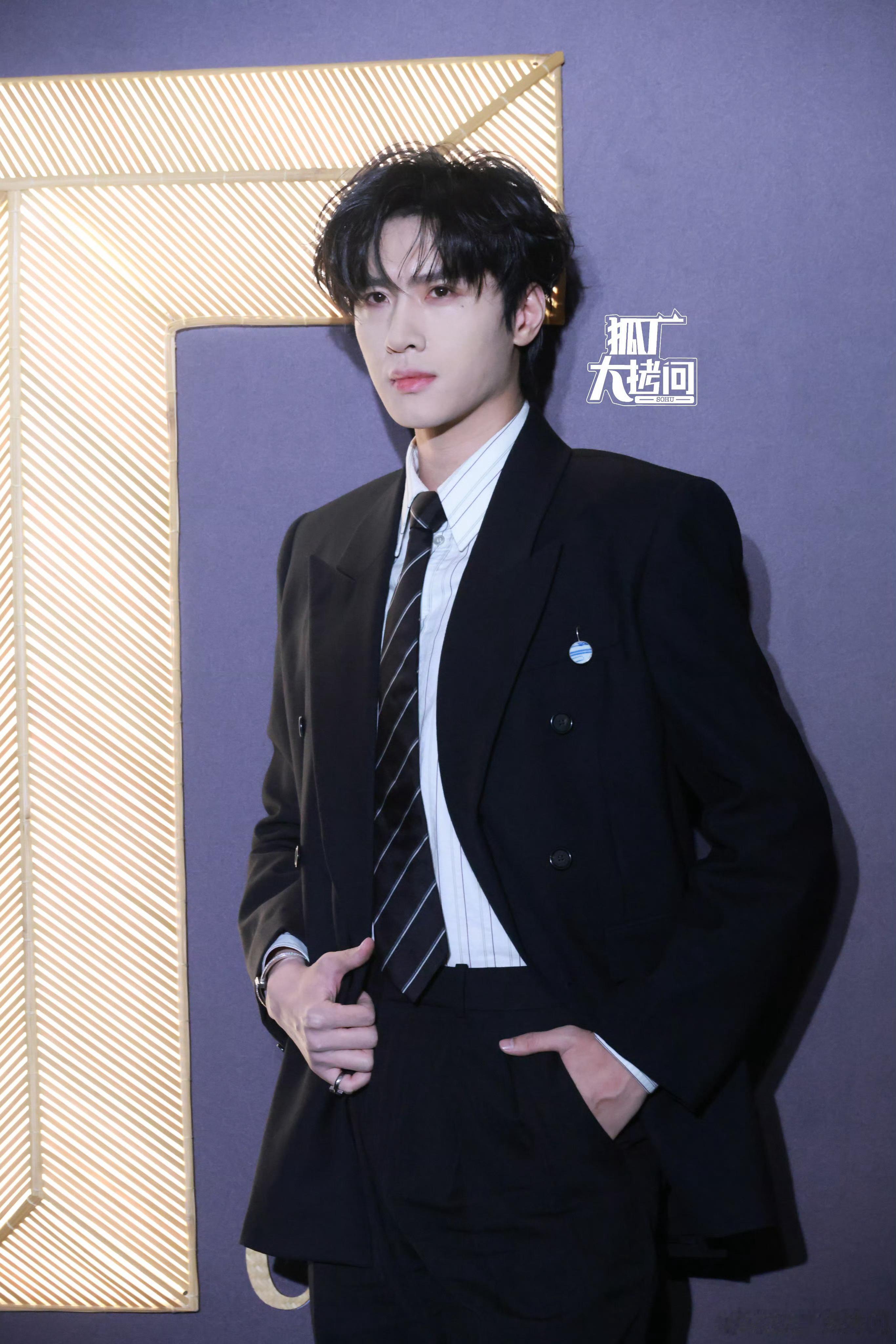 展轩粉丝被宋茜金晨杨幂美晕了 同场活动生图，内娱百花齐放具象化，谁能不被她们美到