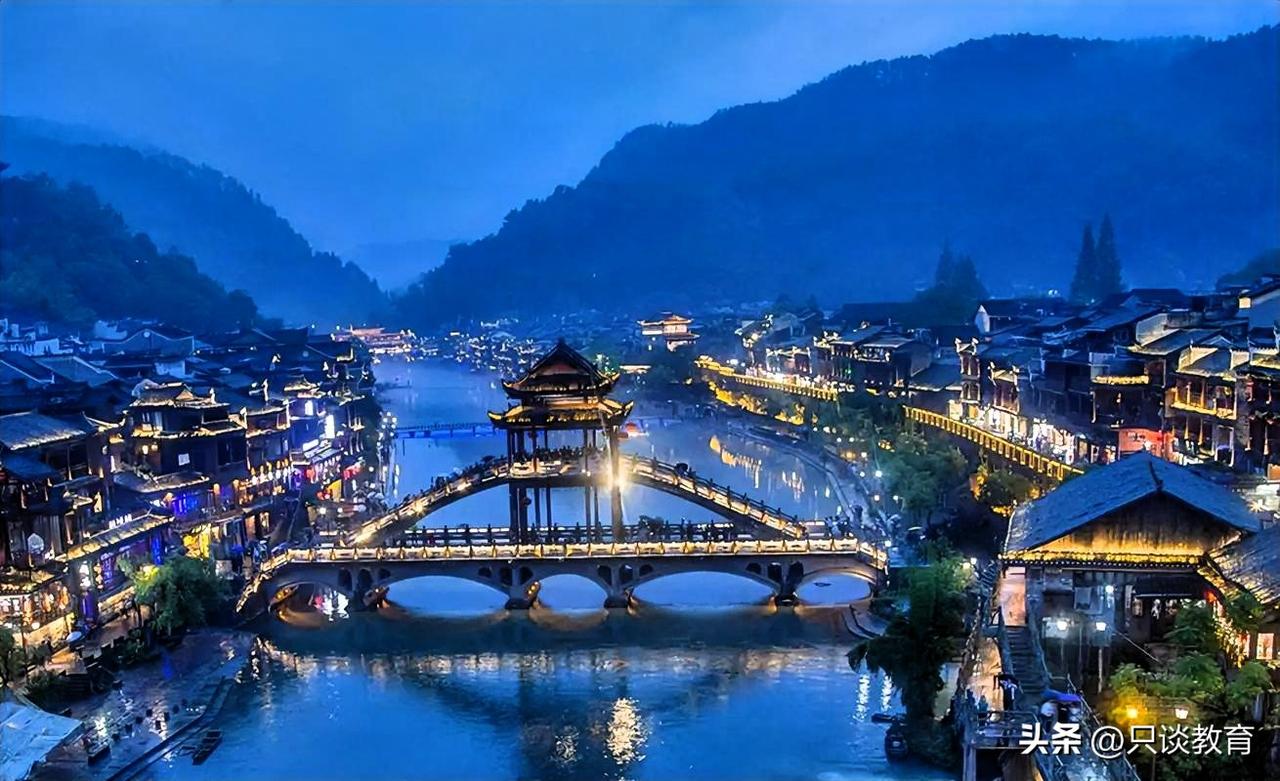 现在已经进入老龄化社会了吗？
下午外出散步，就没发现有年轻人。
路上除了外卖小哥