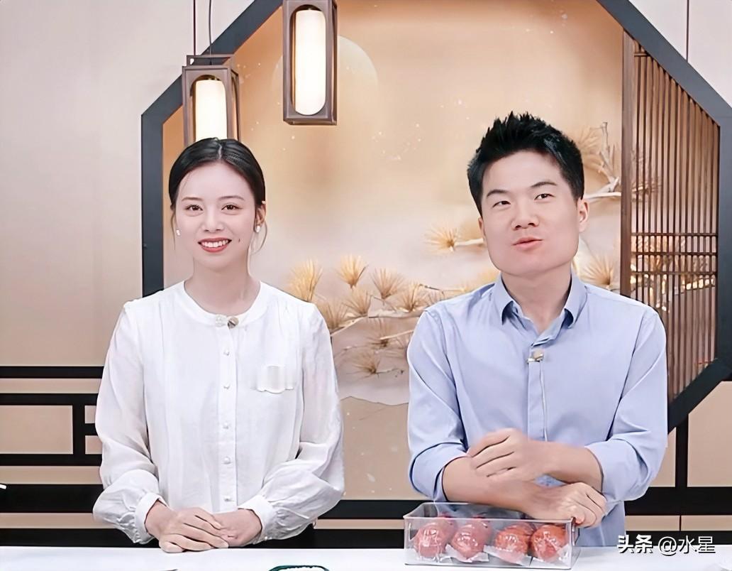 他俩真的不能在一起试试嘛
看着好般配啊，真养眼
一个温文尔雅，一个巧笑倩兮
彪哥